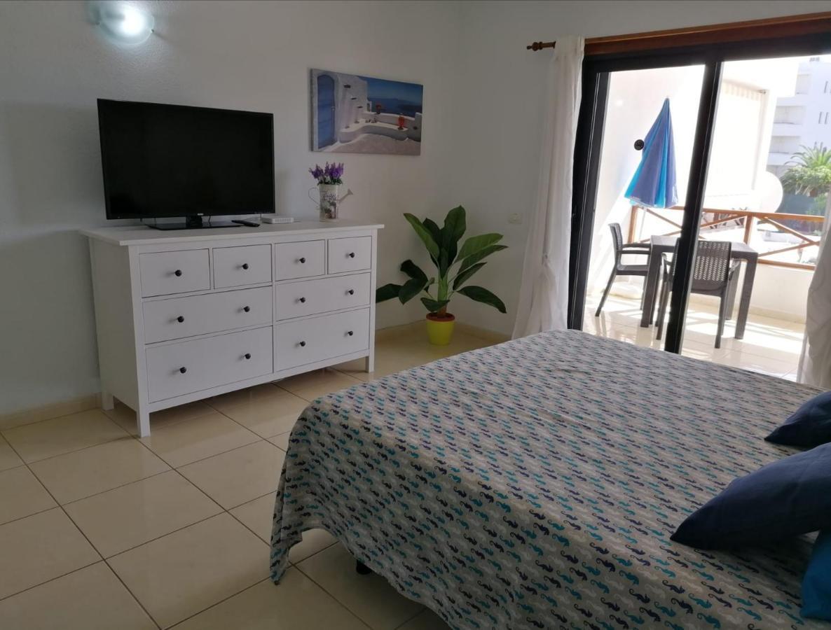 Large Studio Apartment With Lovely Terrace And Wifi Los Cristianos  Esterno foto